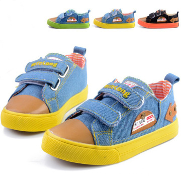 2014 Breathable weiche untere Kind-Segeltuch-Schuhe (BF-BL07)